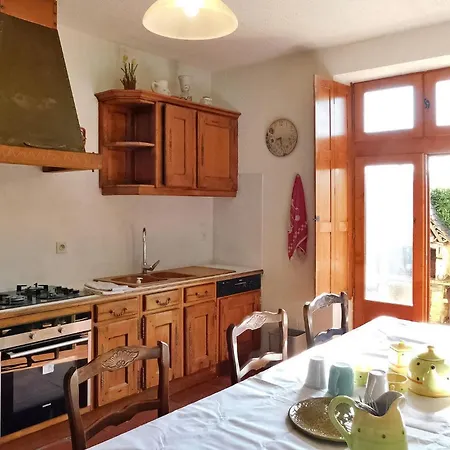 Le Treil Holiday home *